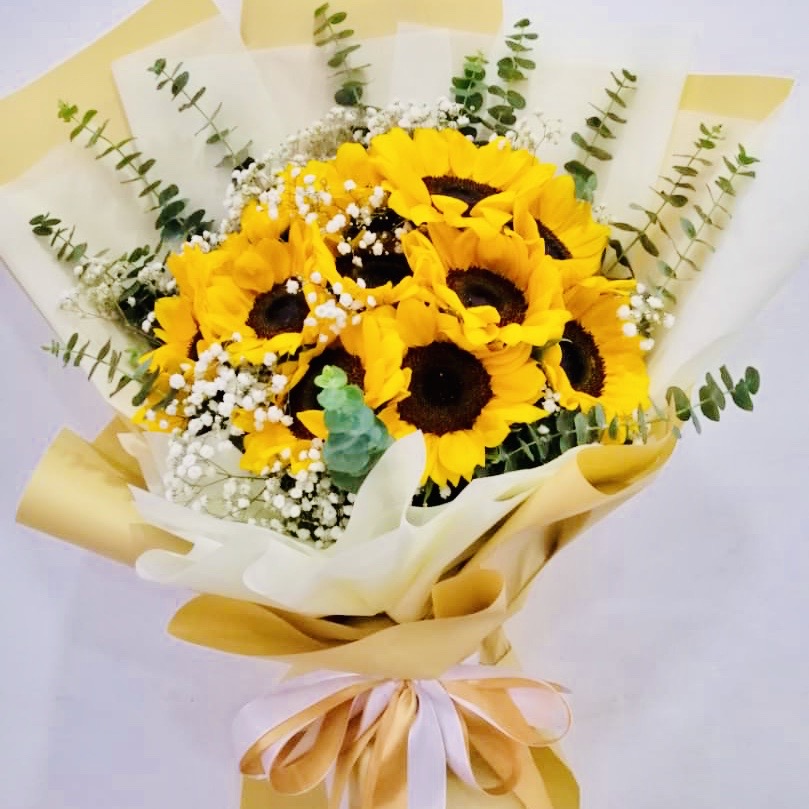 Buy Sunflower Hand Bouquet Online | Same Day Flower Delivery